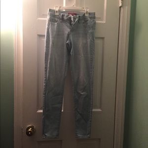 “Wanna Betta Butt?” Mid-rise Lightwash Blue Jeans